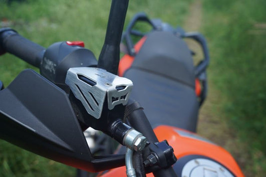 Carbon Racing-Aluminium Front Brake Reservoir Protector For KTM 390 Adventure