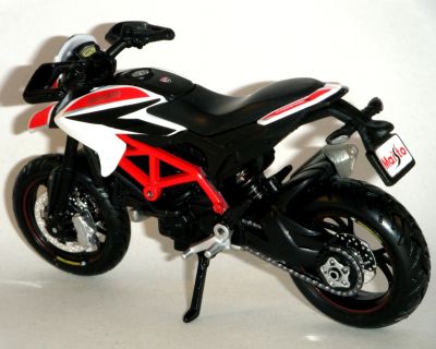 Maisto_Ducati_821_Hypermotard_SP_Model_Motorcycles