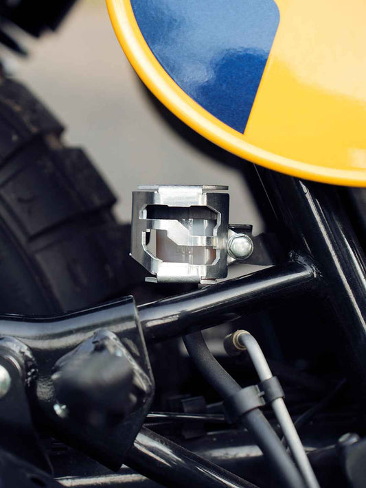 Legundary Custom RE Bear 650 Casque Rear Oil Cap - CAP18768