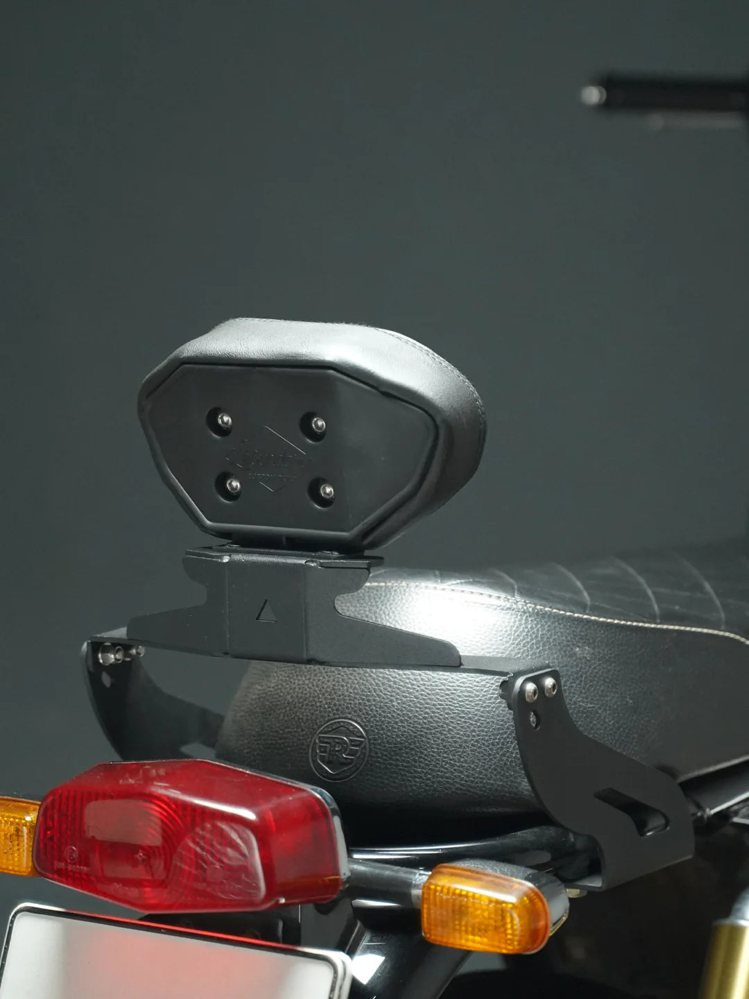 Legundary Custom RE Interceptor Backrest - CAR8189