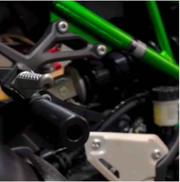RKTECH Exhaust Protector For KAWASAKI Z900