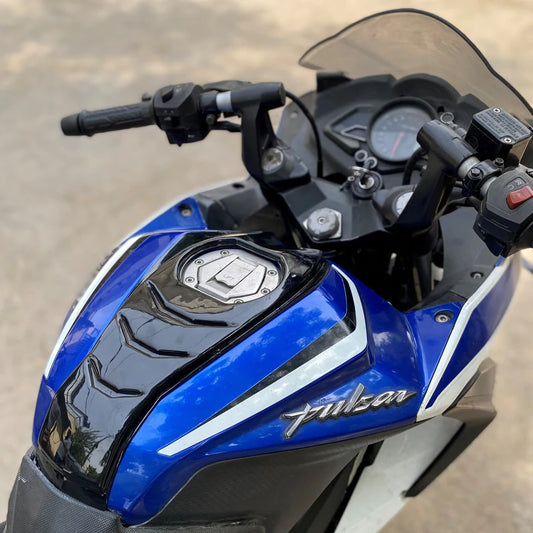 TankTie for Bajaj Pulsar RS200