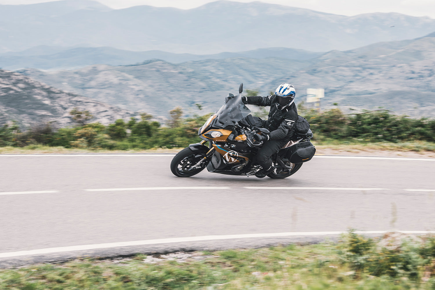 Wunderlich BMW S1000XR Plastics - Mudguard Extension (front) - 44790-102