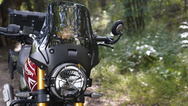 Carbon Racing WANDERER Premium Touring Windshield For Triumph Scrambler 400X - Smoked
