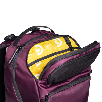 Carbonado Discovery Boulder Backpack (Winered)