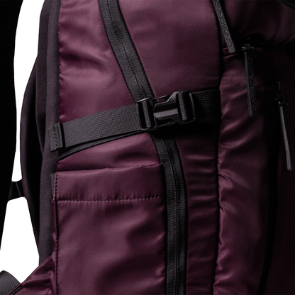 Carbonado Discovery Boulder Backpack (Winered)