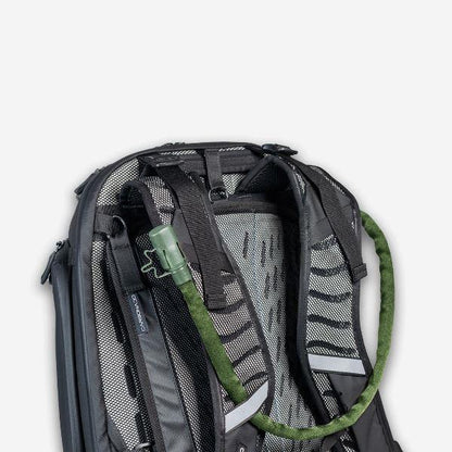 Carbonado GT3 Hydration Bladder Holder-Black