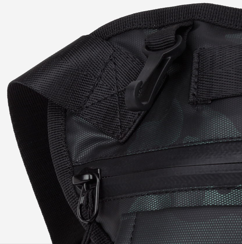 Carbonado Vector Sling bag (Forest)