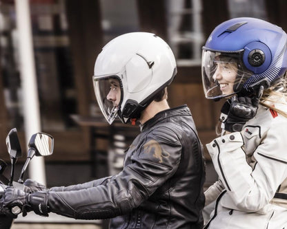 Cardo Spirit - Rider-to-Rider Communicator with Premium Features