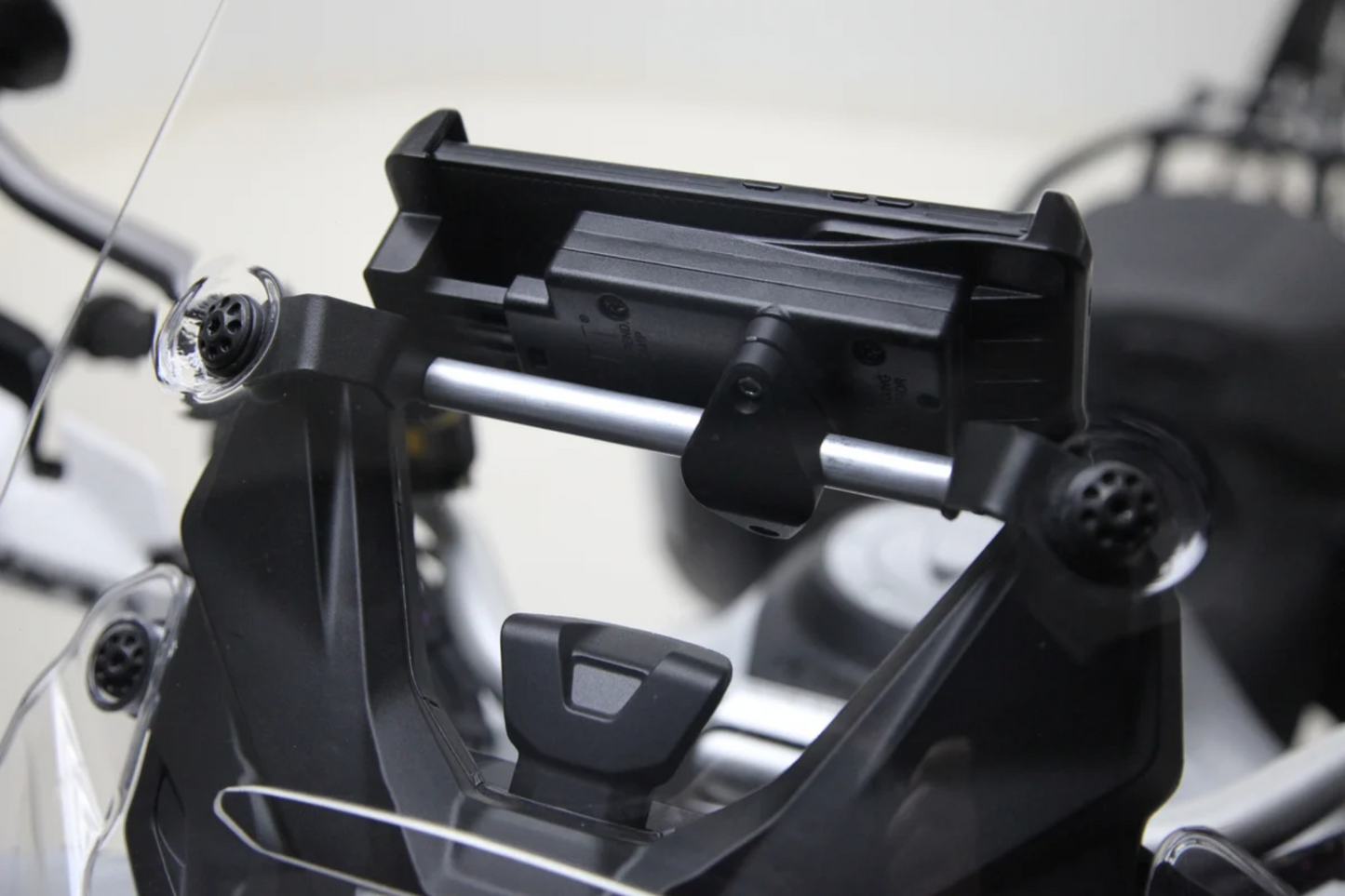 DENALI Rally Phone Mount for Ducati Multistrada V4 - MBK.22.10100