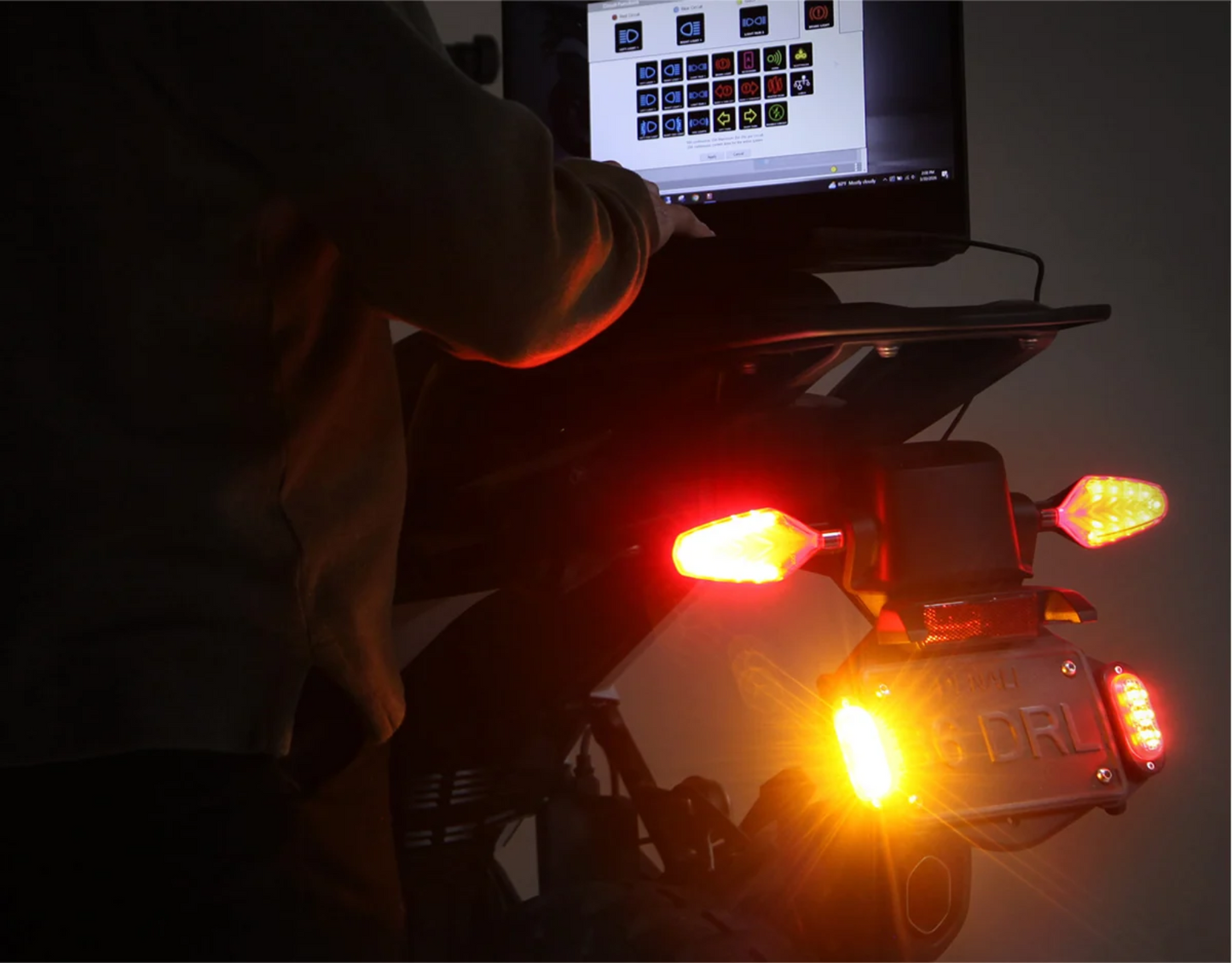 DENALI T3-S Switchback LED Pods - Rear - Indicator/Brake - DNL.T3S.10300