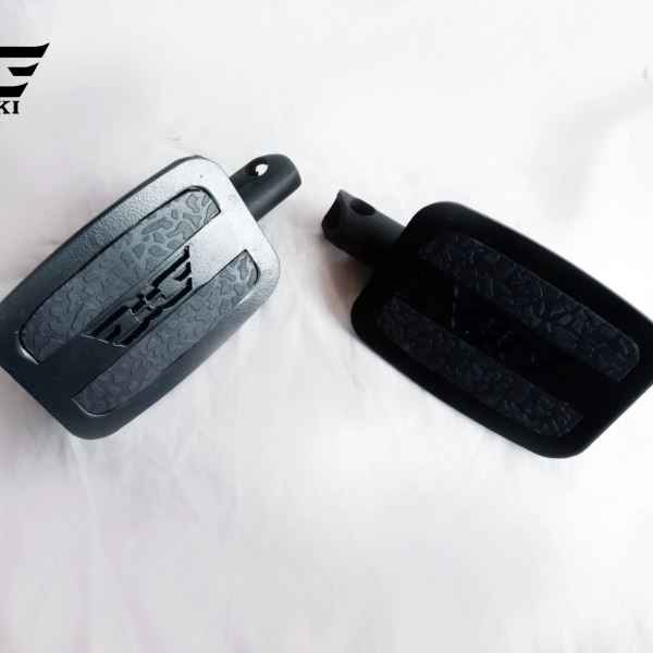 DMotoTech Footboard Premium Anti-Slip Motorcycle Footrest for Harley Davidson Street 750 Black