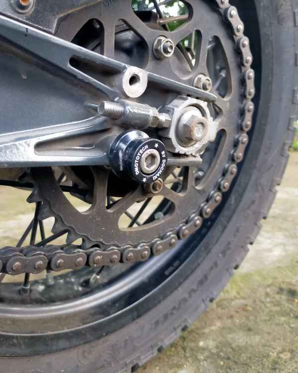 DMotoTech Universal Premium Swingarm Spools – M6, M8 & M10 Compatibility