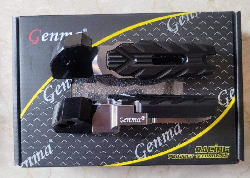 Genma Yamaha Aerox Rear Footrest Set CNC-Titanium
