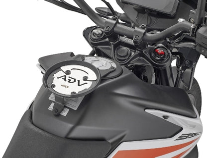 Givi_BF51_KTM_390_Adventure_Tanklock_Flange