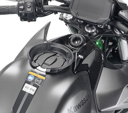 Givi_BF81_Kawasaki_Tanklock