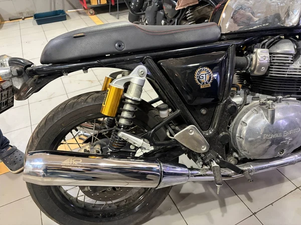 KP Racing Bassmaster Exhaust Combo – Royal Enfield GT650 (Polished Finish)