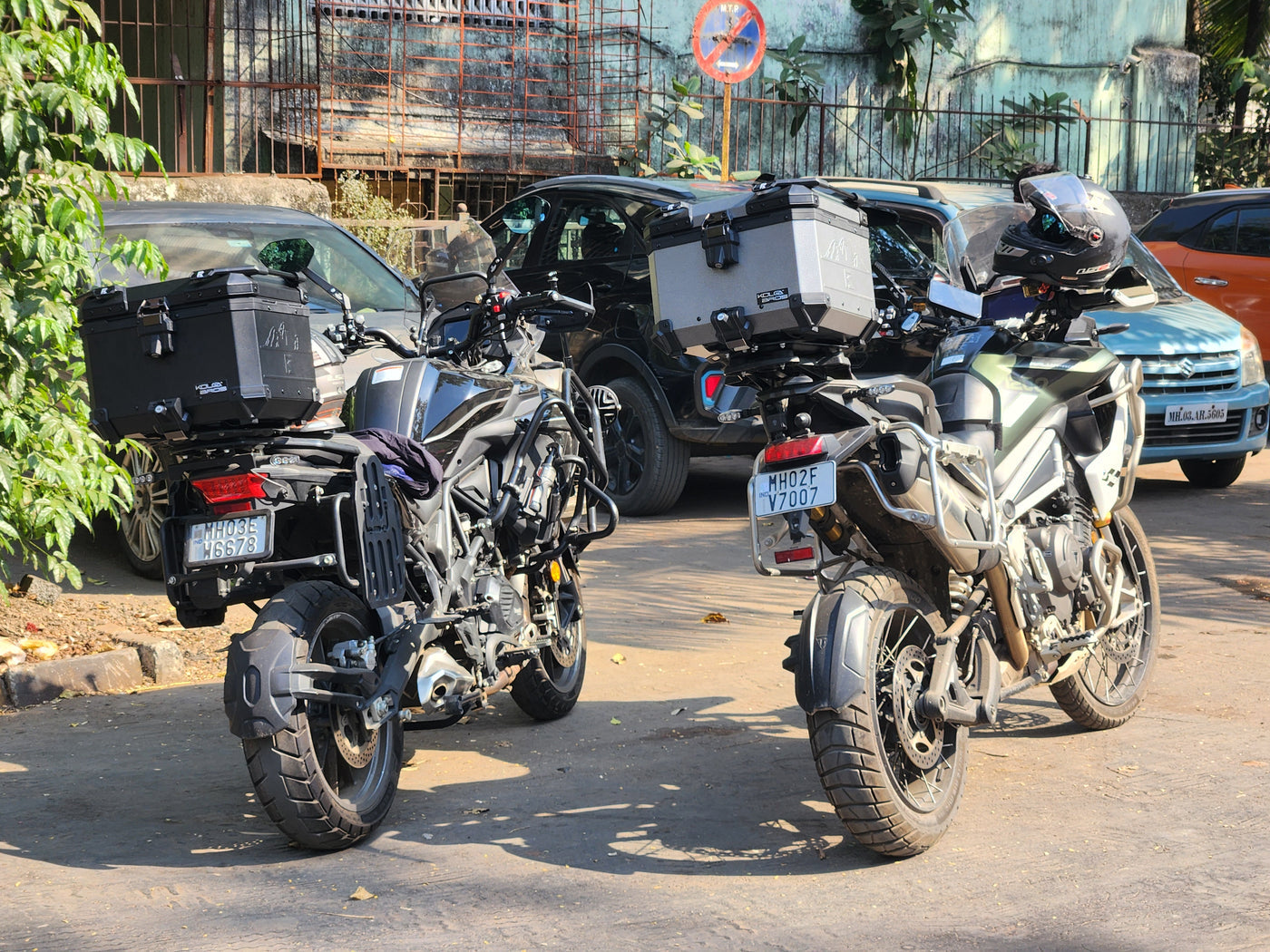 Kolga Bros Black Beast Moto Trunk Wth New Terra Lock - KBMT-03