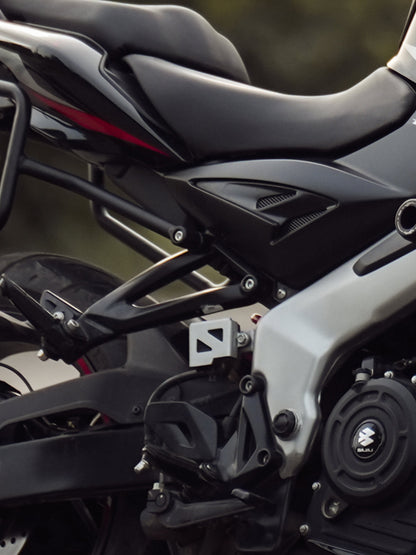 Legundary Custom Bajaj Pulsar NS400Z Casque Rear Oil Cap - CAP17839