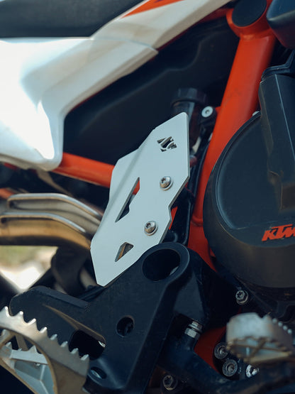 Legundary Custom KTM ADV 890 Titan Master Cylinder Guard Silver - CAP20592