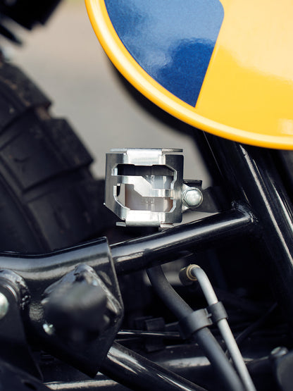 Legundary Custom RE Bear 650 Casque Rear Oil Cap - CAP18768