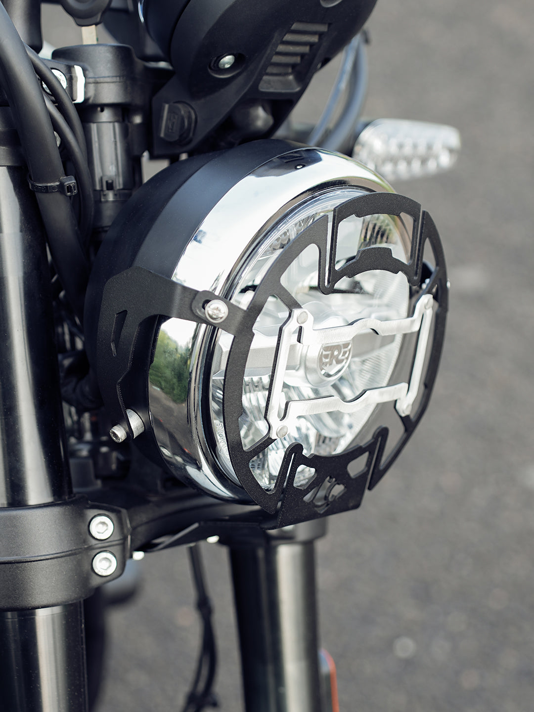 Legundary Custom RE Bear 650 Mig Headlight Grill With Number Plate - GRG18774