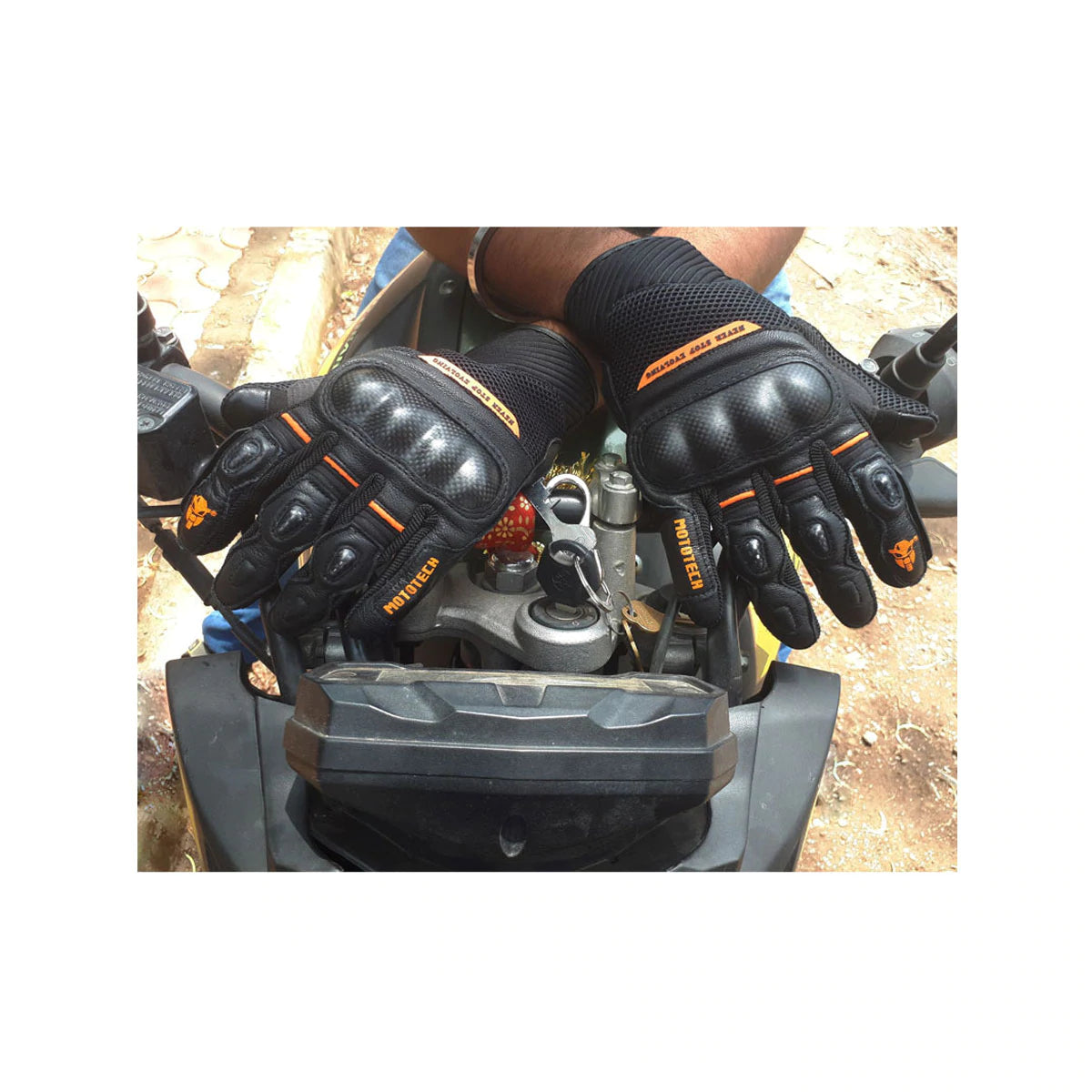 MOTOTECH Urbane Carbon Gloves - Black+Orange