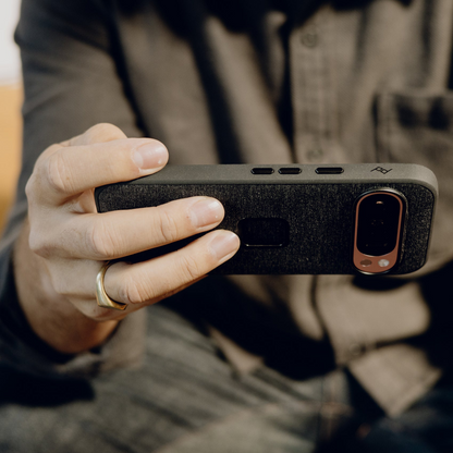 Peak Design Mobile Everyday Fabric Phone case For Google Pixel 9 (Charcoal) - PD-M-MC-BW-CH-1