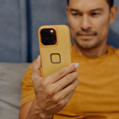 Peak Design Sun Yellow Moblie Everyday Case for iPhone 15 (PD-M-MC-BH-SN-1)
