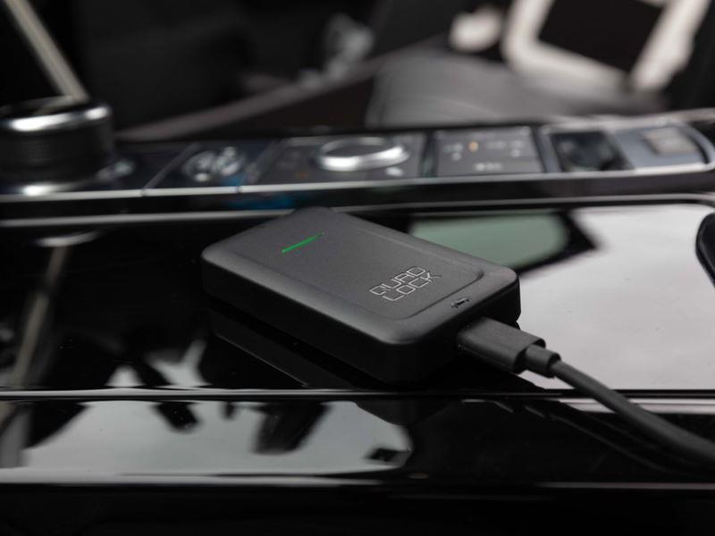 Quadlock® Quad Lock Wireless Carplay Adaptor-QLA-CPA