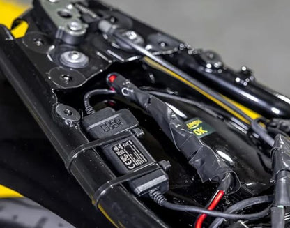 Quadlock® Waterproof 12V to USB Smart Adaptor - QLA-PBX