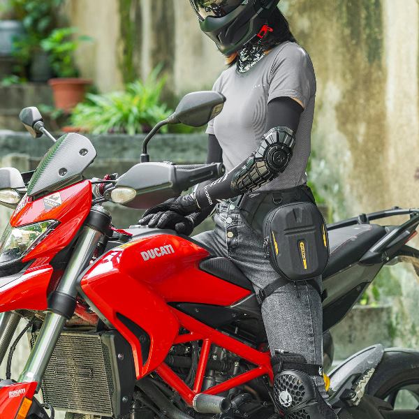 ROCKBROS Motorcycle rider leg bag hard shell Fanny pack motorcycle cross bag men's chest bag motorcycle travel equipment (30990019001)-Black