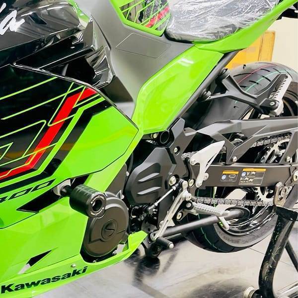 Retrocross Frame Sliders For Kawasaki Ninja 400