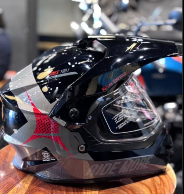 Royal Enfield Throttle Dual Sport Kinetic Gloss Black Helmet