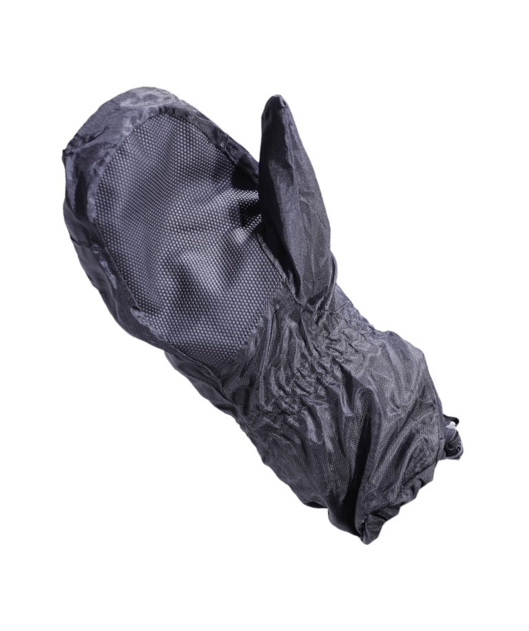 SOLACE-rain-over-gloves