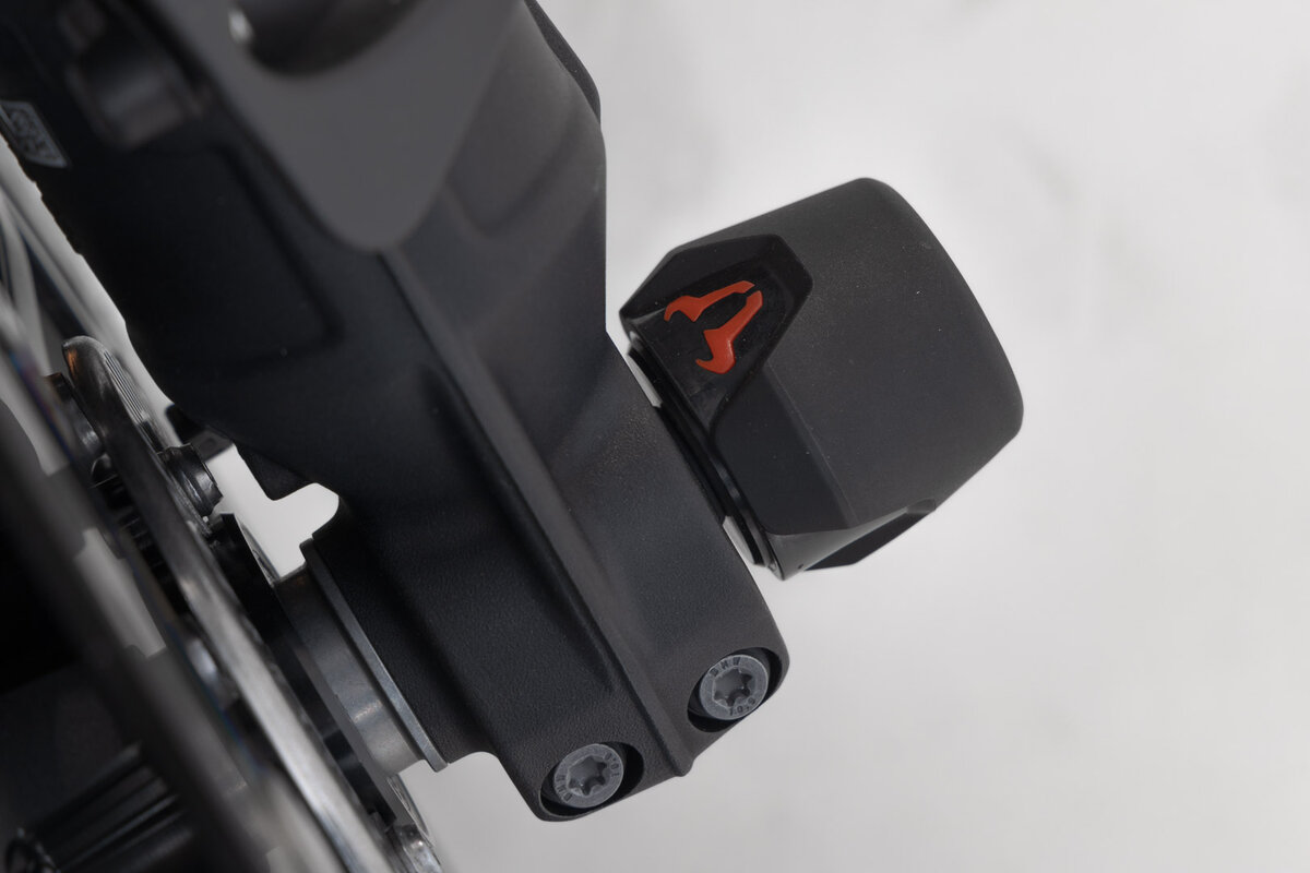 SW-Motech Front Axle Sliders for BMW R 1250 R / S 1000 XR / R 1300 GS - STP.07.176.11001/B