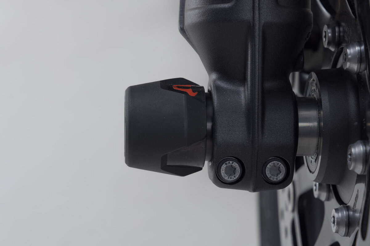 SW-Motech Front Axle Sliders for BMW R 1250 R / S 1000 XR / R 1300 GS - STP.07.176.11001/B