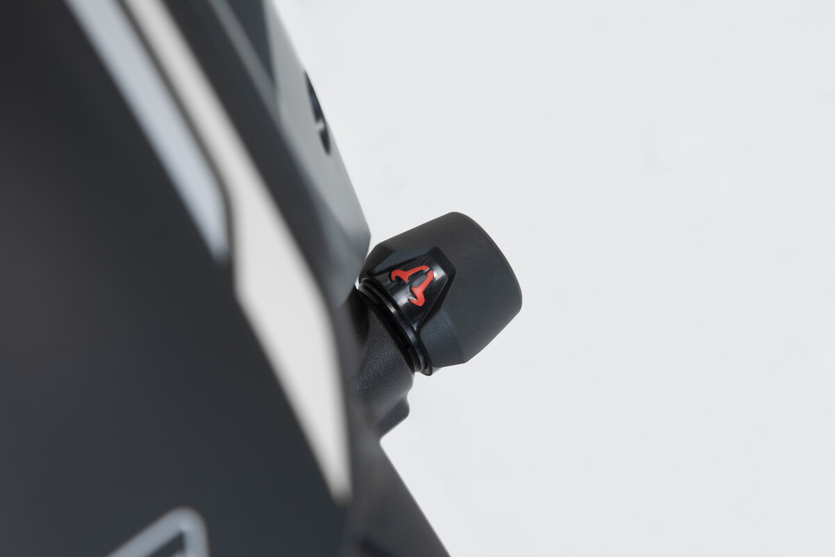 SW-Motech Front Axle Sliders for BMW S 1000 R / S 1000 RR / S 1000 XR / M 1000 R - STP.07.176.10301/B