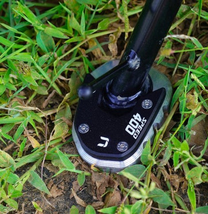 "Elements" Premium Stand Extender for Triumph Speed 400 - Carbon Racing - Riders Junction