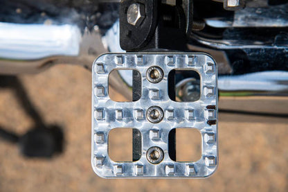 Pillion footrest - Super Meteor 650 - Riders Junction