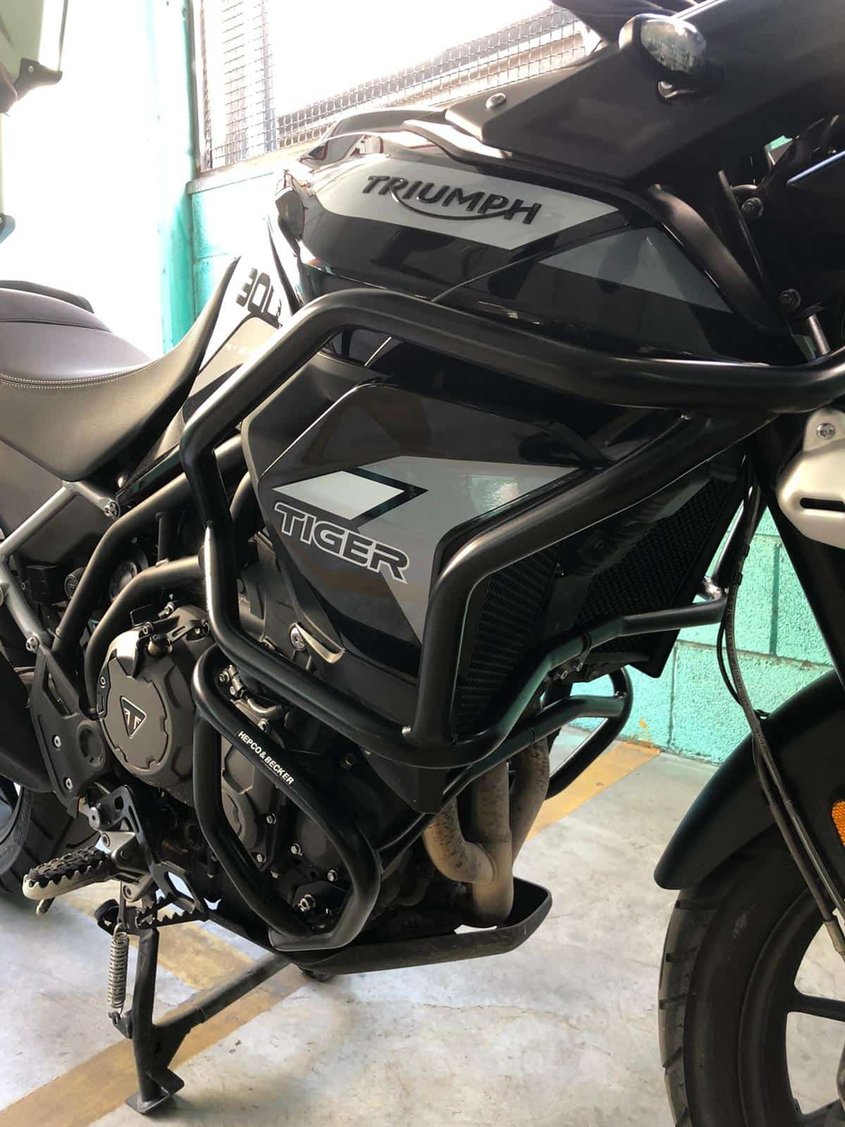 Triumph Tiger 850 & 900 Protection - Guard Tank SOLID Steel Black - Hepco Becker - 5097605 00 01