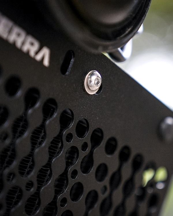 Viaterra Radiator Guard – Triumph Speed 400