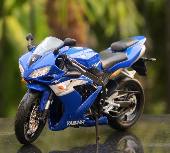 Yamaha YZF-R1 Diecast Bike Model (1:12 Scale) - 32712