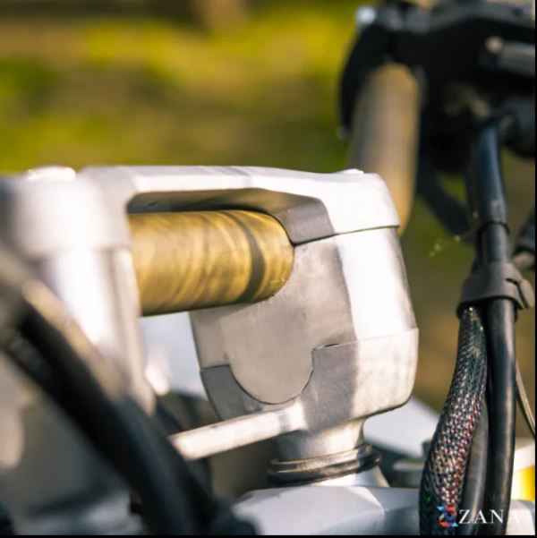 Zana Vertical Handlebar Riser For TVS Apache RTX 300 (Silver)-ZI-8740