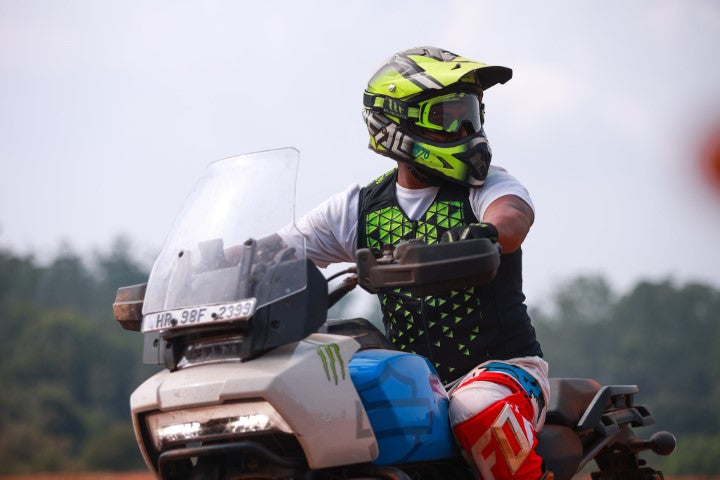 COOLVEST NEO - Super Evaporative Cooling Vest (Green) - Riders Junction