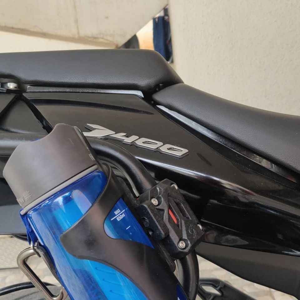 easy tag bottle holder