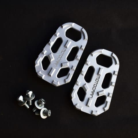 honda-hness-foot-pegs