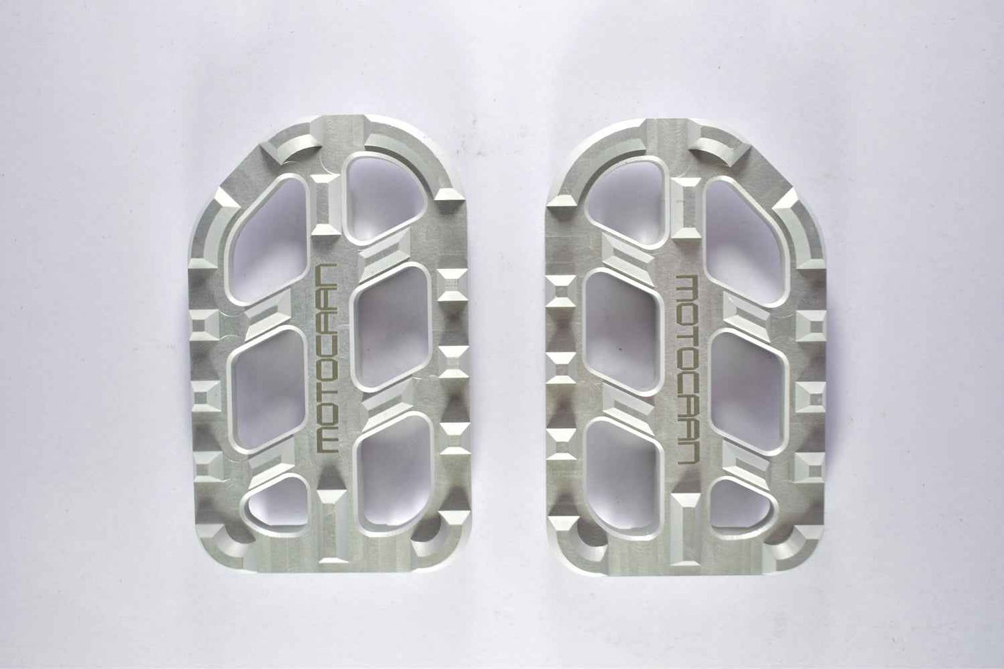 Anti Slip Foot Peg For KTM 390 Adventure- Silver - Motocaan