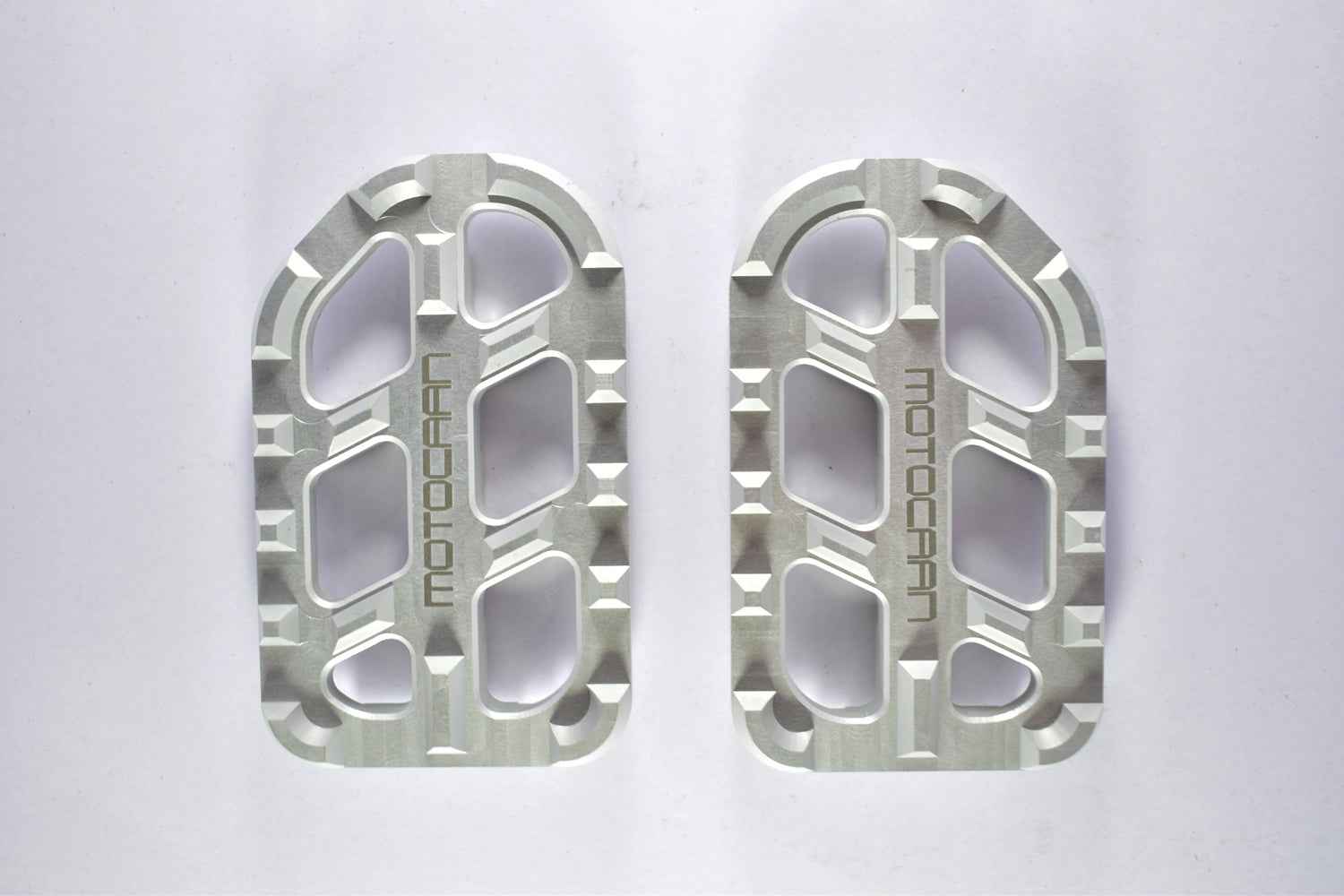 Anti Slip Foot Peg For KTM 390 Adventure- Silver - Motocaan