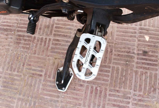 Anti Slip Foot Peg For KTM 390 Adventure- Silver - Motocaan